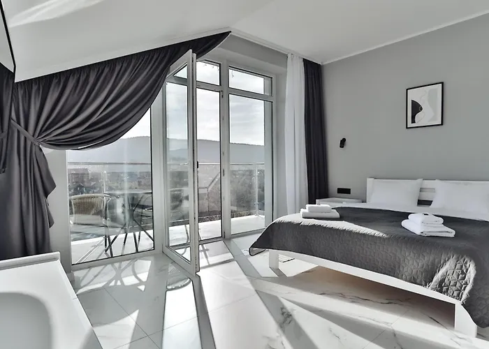 Apartament апарт-готель Logos Skhidnytsia